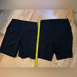 Yogalicious Women's Black 6” Bike Shorts w/pockets